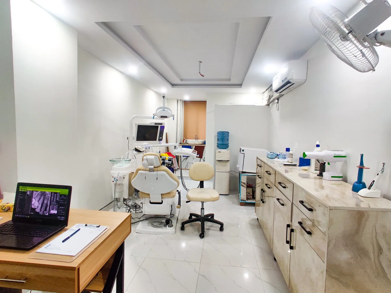 Actual OralMedix dental treatment room